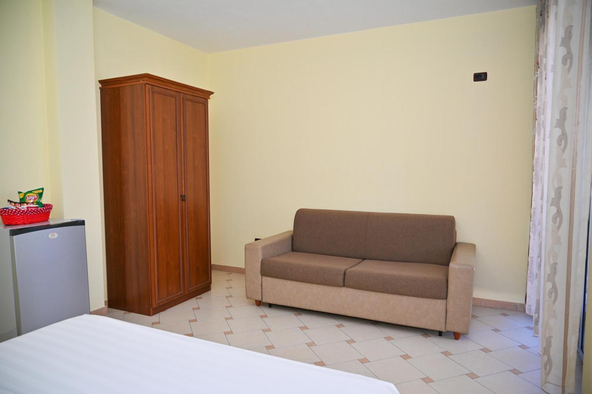 Hotel Vila Emes Durrës Habitación foto