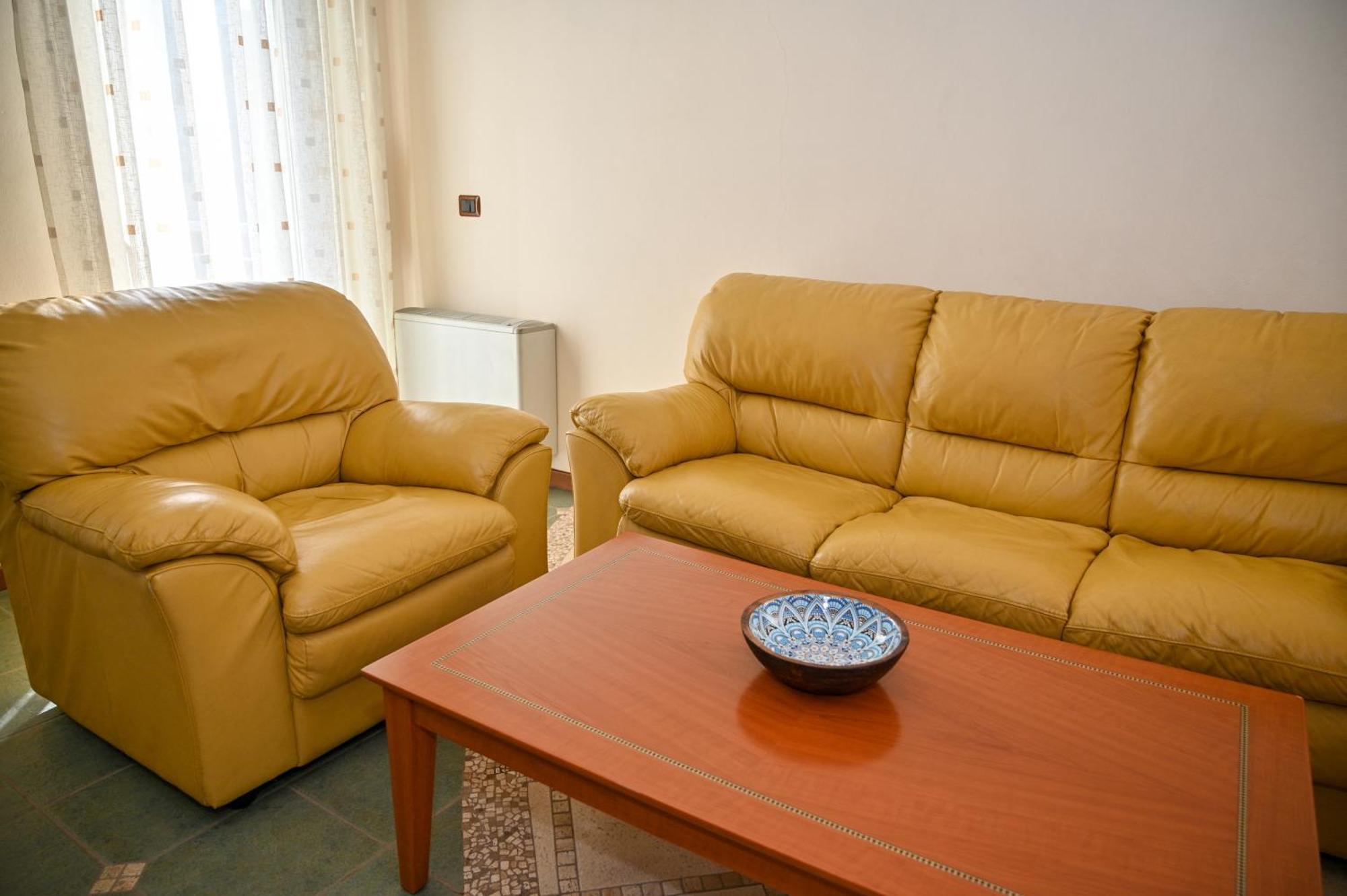 Hotel Vila Emes Durrës Habitación foto