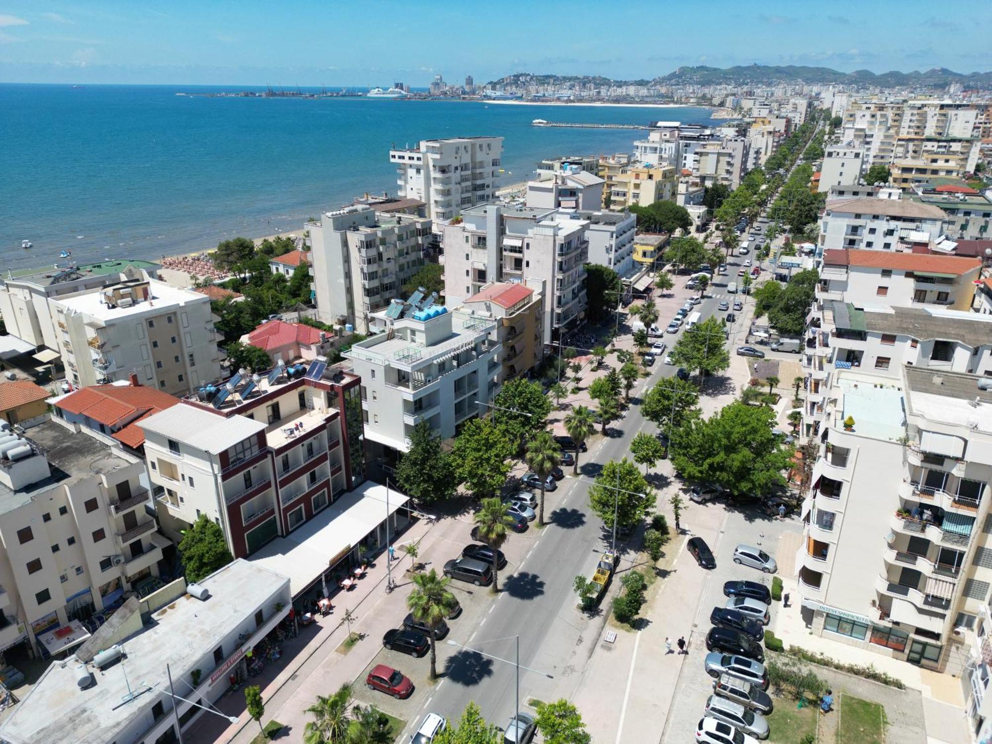 Hotel Vila Emes Durrës Exterior foto